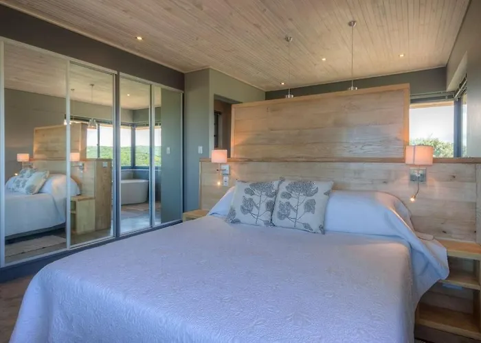 Umthi Lodge, Wildlife, Pool, Power Inverter